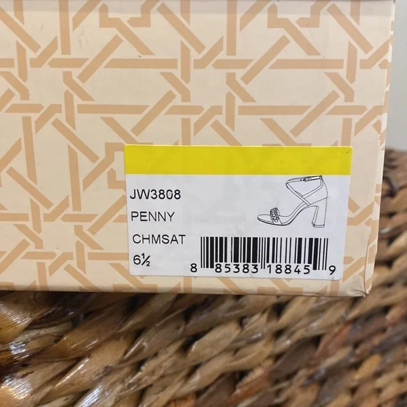 Badgley Mischka jewel heels - Picture 7 of 7